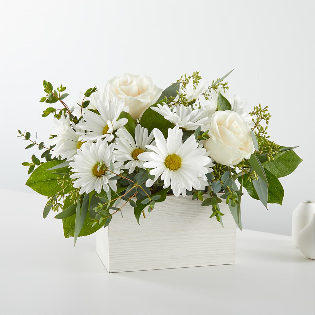 Fresh Linen Box Bouquet – Riverside Floral, Tillamook OR