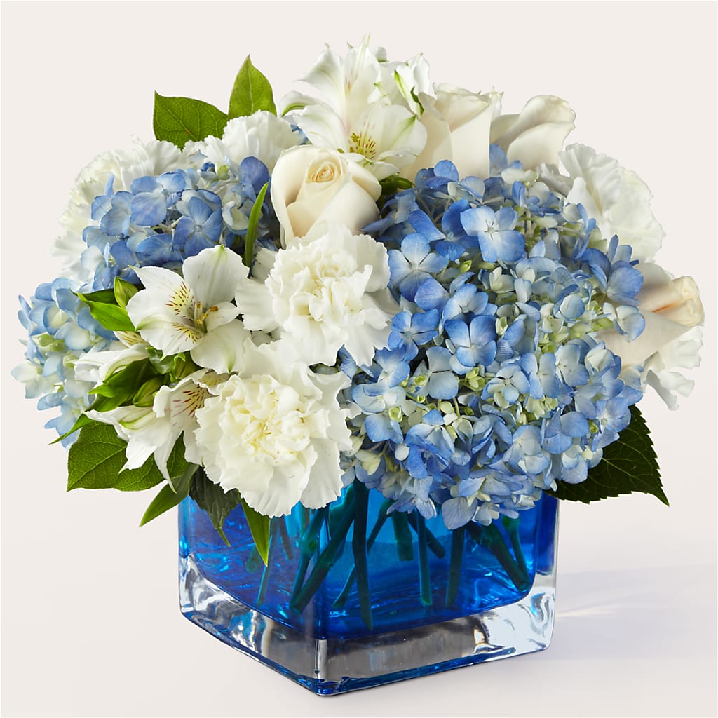 Soothing Waters Bouquet – Riverside Floral, Tillamook OR