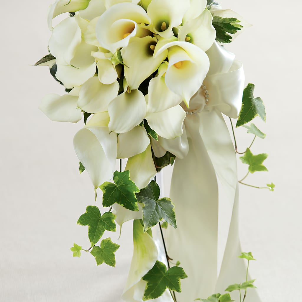 White Chapel Bouquet – Riverside Floral, Tillamook OR