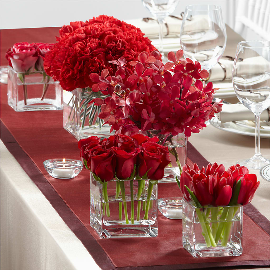 Modern Grace Centerpiece – Riverside Floral, Tillamook OR